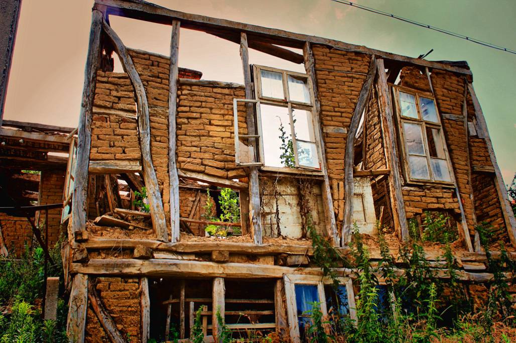 Kризисната къща