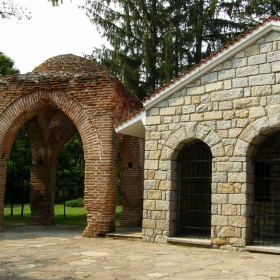 Тракийска гробница