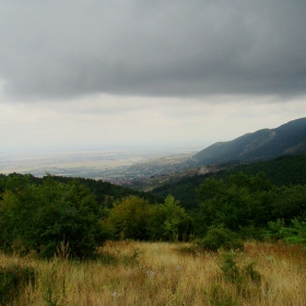 И притури се планината