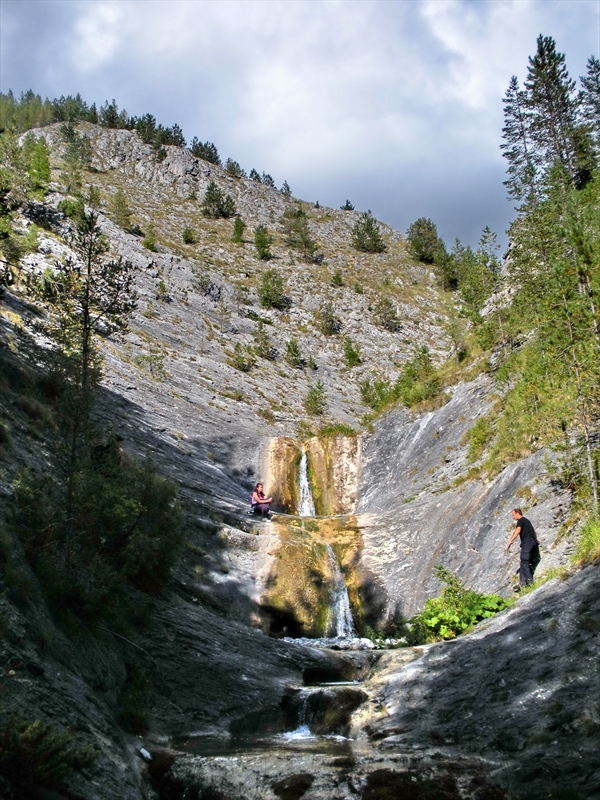 Водопадът