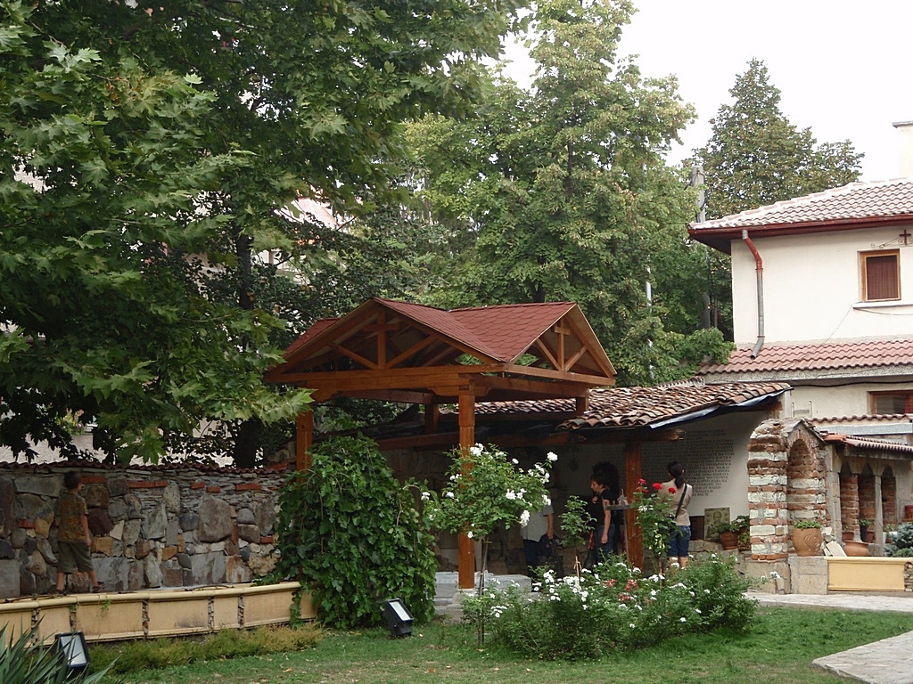 Костницата