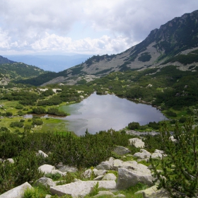 Още малко, и ще стигнем до Поповата капа ;)