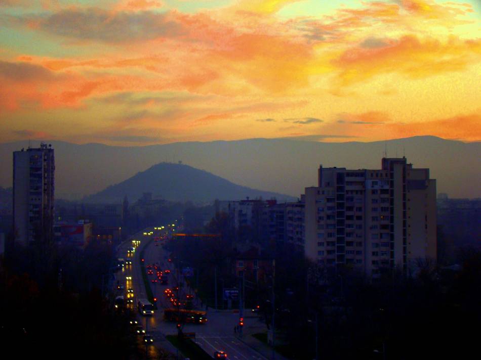 От балкона
