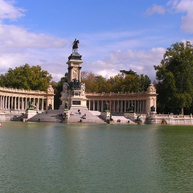 Мадрид - Park del Buen Retiro - Monumento de Alfonso XII