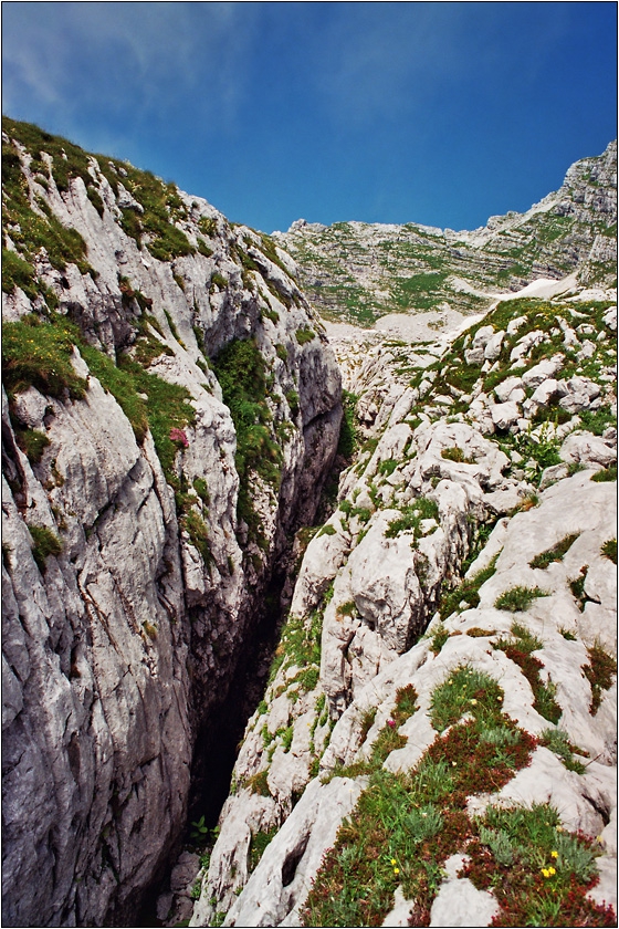 Пропукала се планината