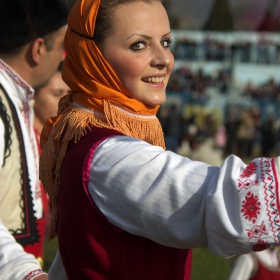Българките..........и закачлив поглед през рамо - Симитли 2011