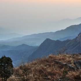 Залез в планините на  Lushan