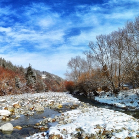 пейзаж от реката