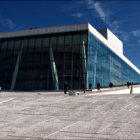 VILKOMMEN TIL OPERAEN