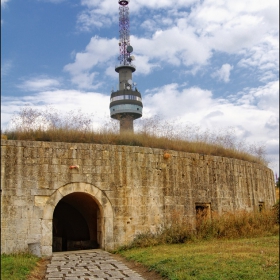 Меджиди табия и кулата