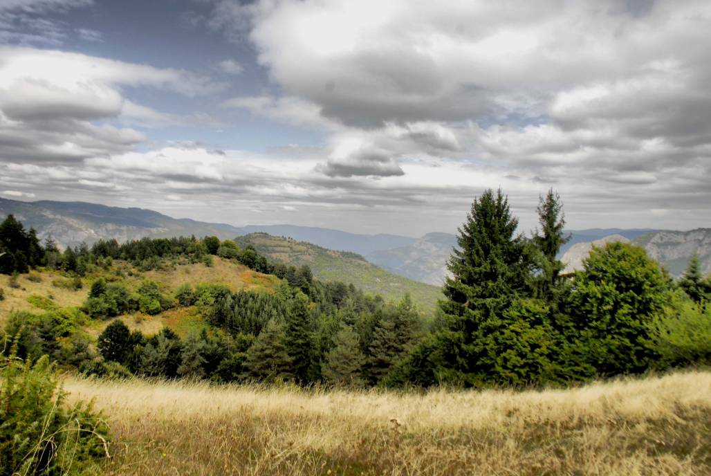 Есен в село Лъкавица