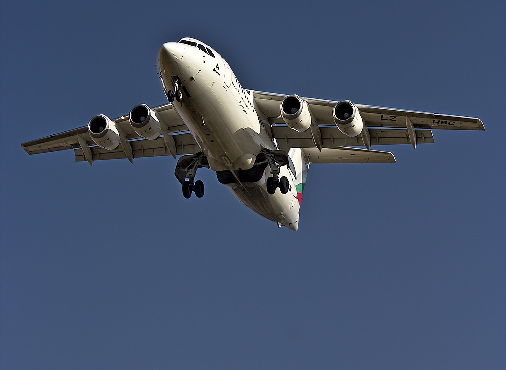 British Aerospace BAe 146-300 на националния ни превозвач  Bulgaria Air каца на летище София