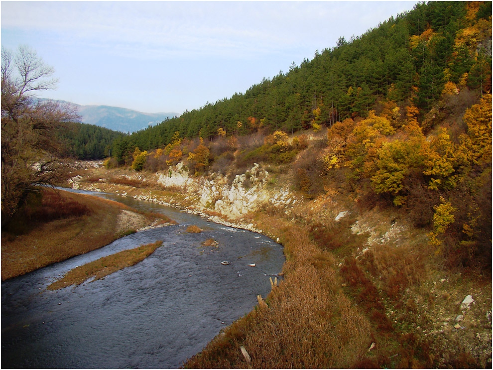 Есен,Гора,Река