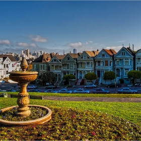 А утрините от Alamo Square са тихи