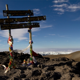 Обзорно:   Mt. KILIMANJARO    вр. Ухуро 5895м.......  - AFRIKA ..... снимка  13