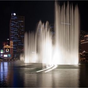 Езерото пред Bellagio оживява