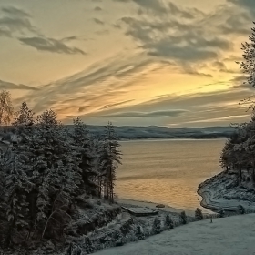 Искърско утро.......премръзнала фотографка и .....мечти