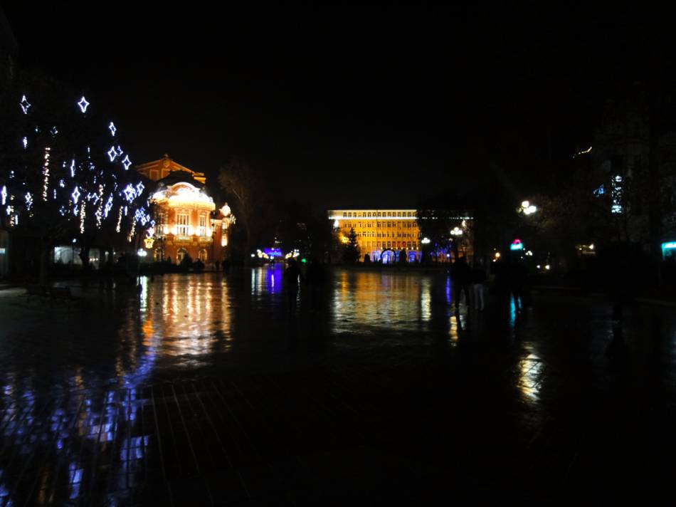 Централен площад