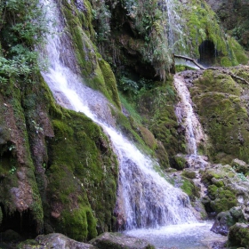 Крушунските водопади