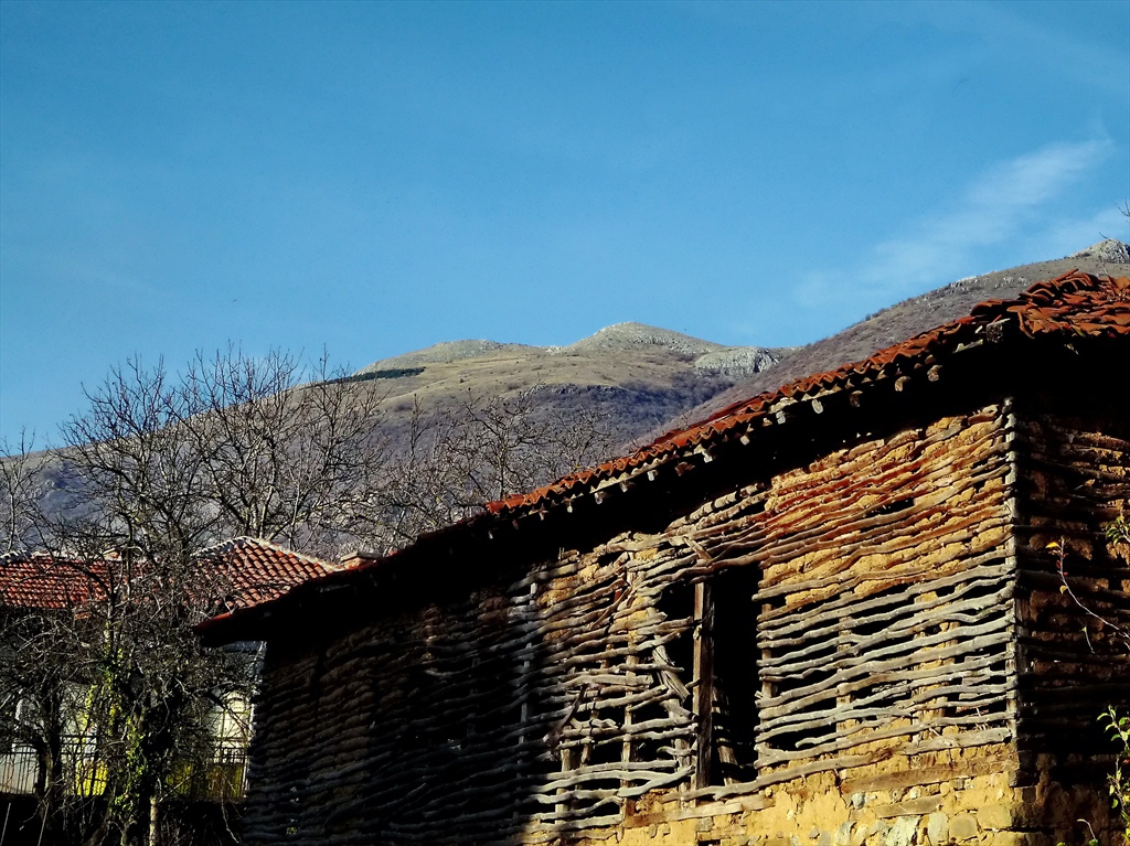 Конявската планина от с.Таваличево