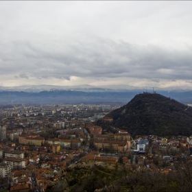 Мрачно и дъждовно