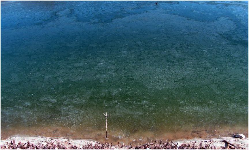 Вода...