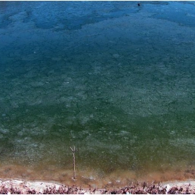 Вода...
