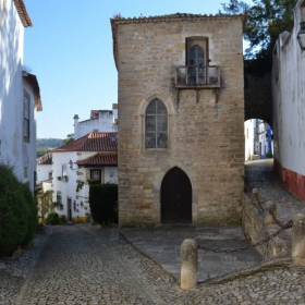 Po malkite ulichki na Obidos.