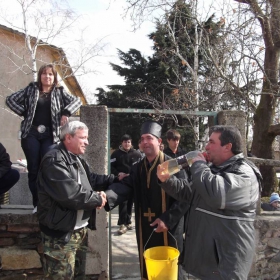 Пиян поп  мирно село