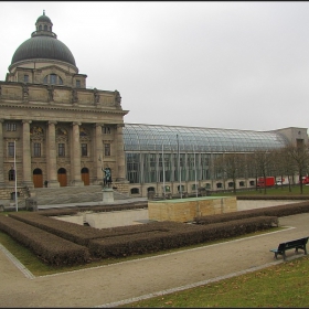 Bayerische Staatskanzlei, Баварска Държавна Канцелария