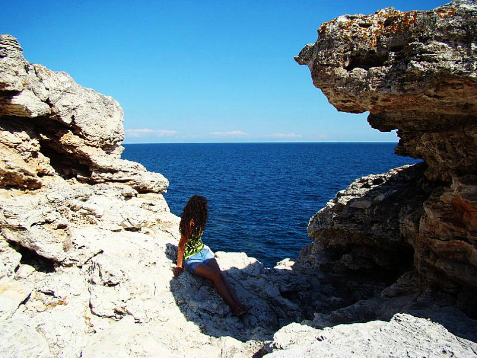Девойката и Морето