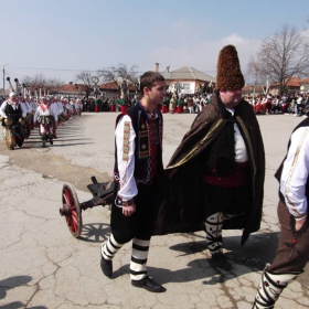 Яаа съм бори мечката  бреееи