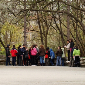 Почистване на градския парк в Ямбол /02.04.2011/ -3