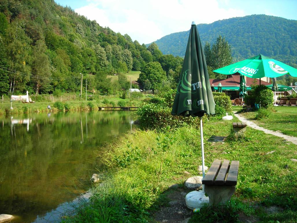 Между Рибарица и Тетевен