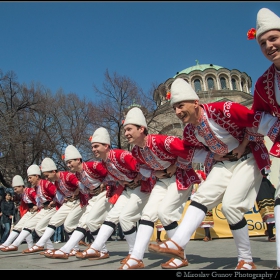 Народни танци