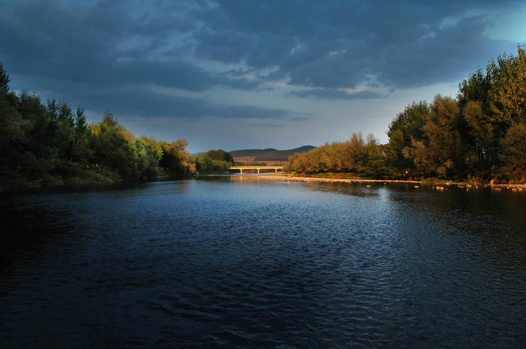 там