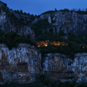 Край с. Гара Лакатник на 07.05.2011г. от21:00ч.се проведе факелно шествие. ( 4 )