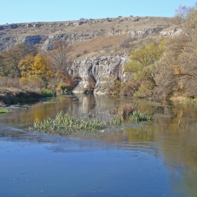 Есенна река