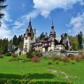 	Синая - Peleş Castle