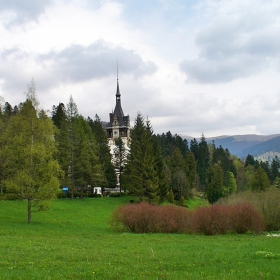 Синая -      Peleş Castle