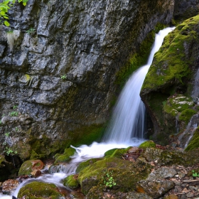 малко водопадче