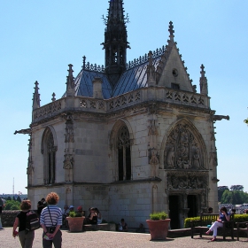 Църквата St Huber в Amboise