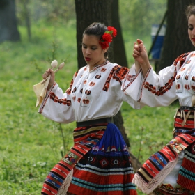 Като самодиви