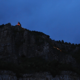 Край с. Гара Лакатник на 07.05.2011г. от21:00ч.се проведе факелно шествие. ( 2 )