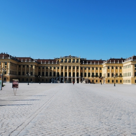 Vienna-Schonbrunn-front view