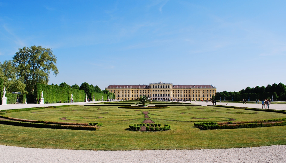 Vienna-Schonbrunn-rear view