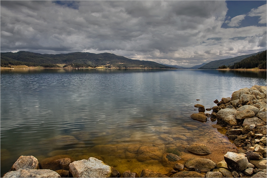 До водата