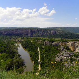 Карлуковски карстов район