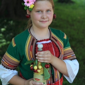 Празник на Черешата/Кюстендил 2011/Малката черешарка