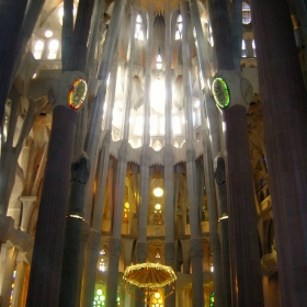 SAGRADA FAMILIA-централната част